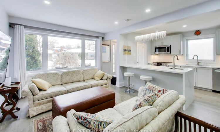 4 Cameo Crescent