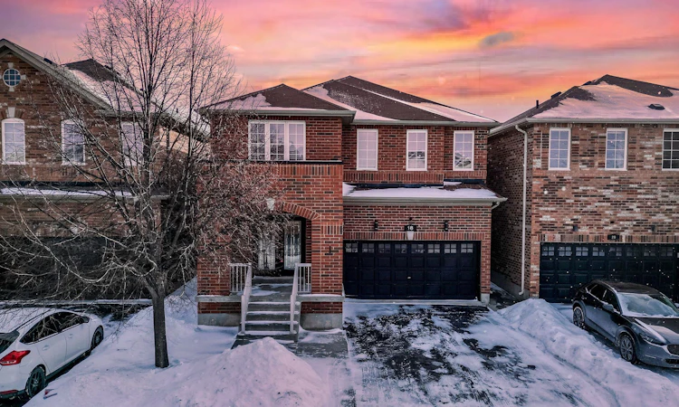 18 Travis Crescent