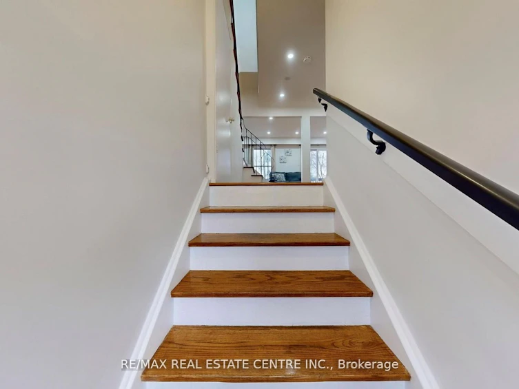 355 Ontario Street N, Milton, ON, L9T 3J3 - 3