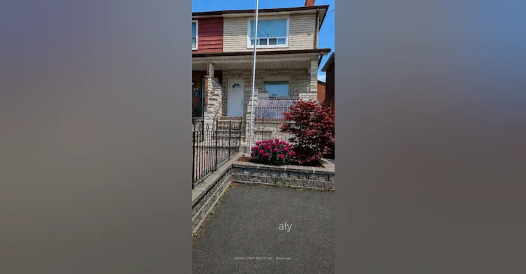 upper-321 Caledonia Road, Toronto, ON, M6E 4T4