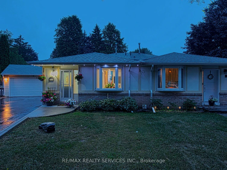 10 Minton Place, Brampton, ON, L6S 2S7 - 2