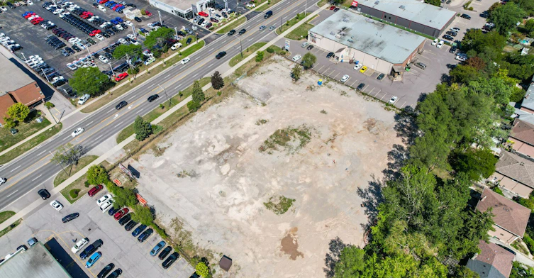 2362 Fairview Street, Burlington, ON, L7R 2E4 - 2