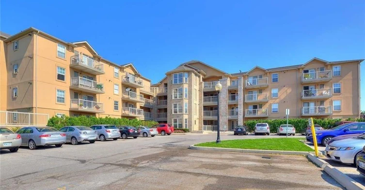 310-1460 Bishops Gate, Oakville, ON, L6M 4N5