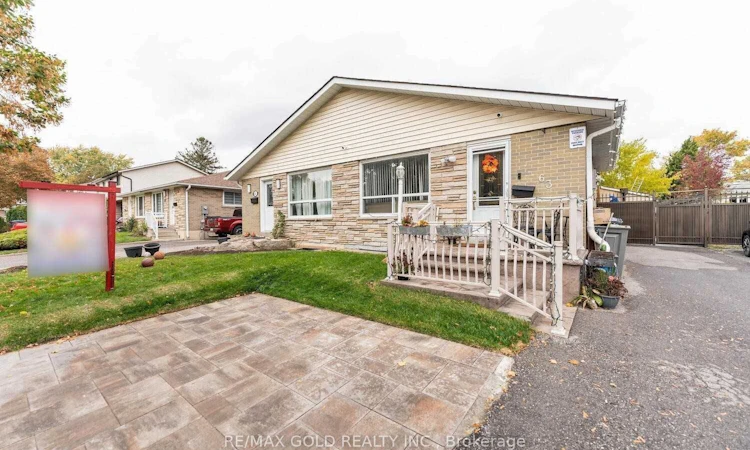 63 Newstead Crescent