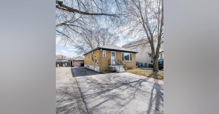 Upper-233 Beta Street, Toronto, ON, M8W 4H7 - 2