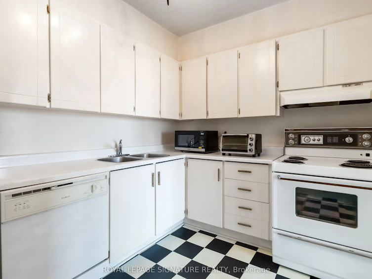 1207-1359 White Oaks Boulevard, Oakville, ON, L6H 2R8 - 11