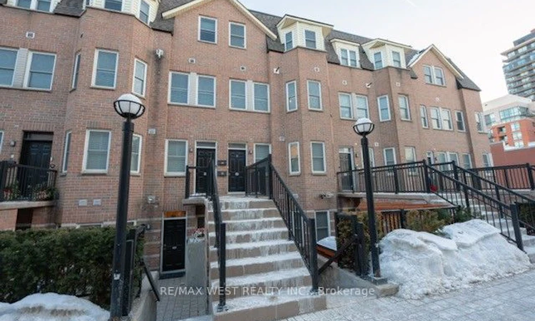59-760 Lawrence Avenue W