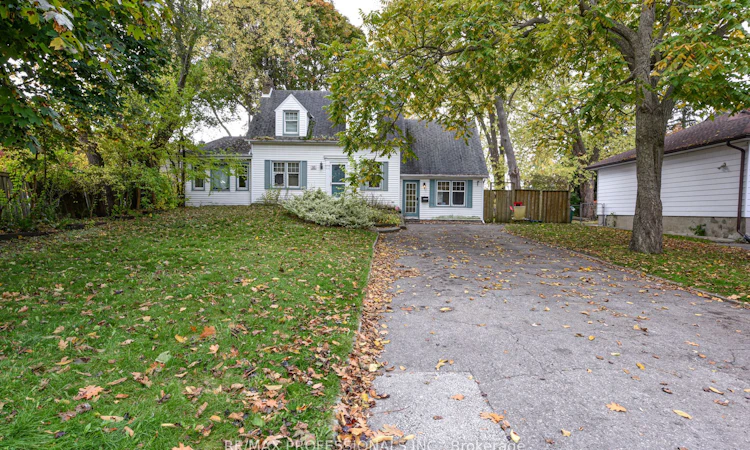 10 Broadview Avenue