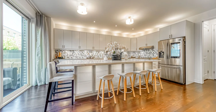 294 Valermo Drive, Toronto, ON, M8W 0B6 - 9
