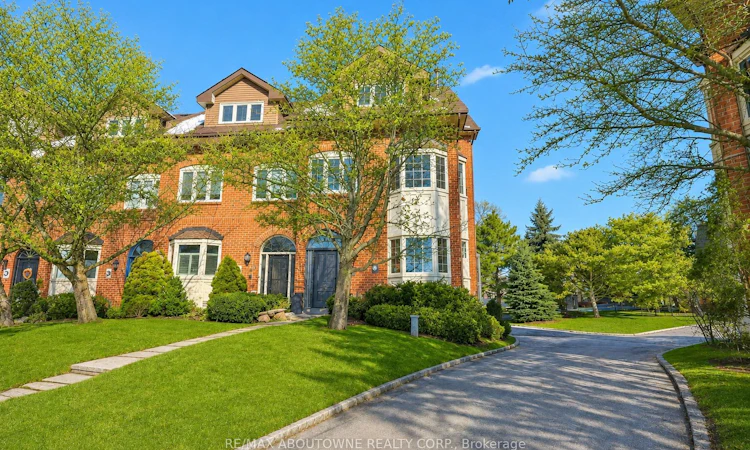 63 Tradewind Drive
