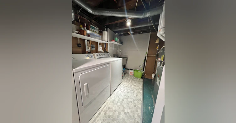 Bsmt-960 Briar Hill Avenue, Toronto, ON, M6B 1M3 - 13