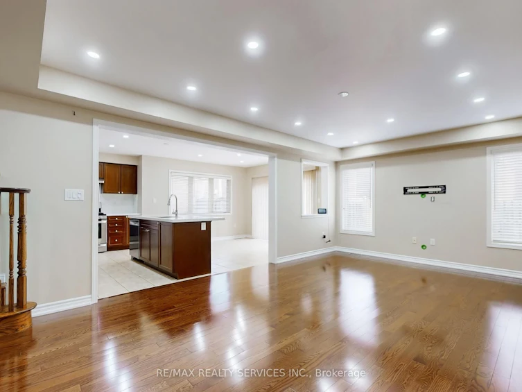 37 Bloom Drive, Brampton, ON, L6P 3C3 - 6
