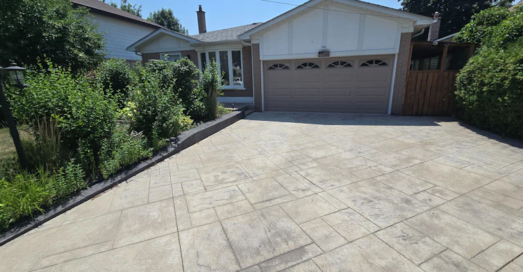 BSMT-285 Fiona Terrace, Mississauga, ON, L5A 3E5