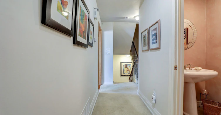 TH16-18 La Rose Avenue, Toronto, ON, M9P 1A5 - 16