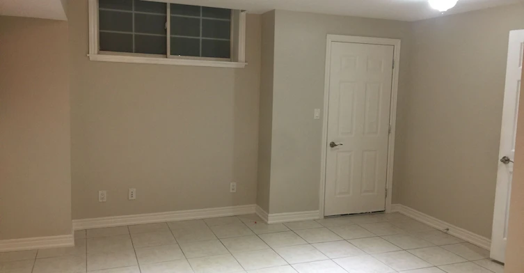 Lower-150 Wiltshire Avenue, Toronto, ON, M6N 2W1 - 2