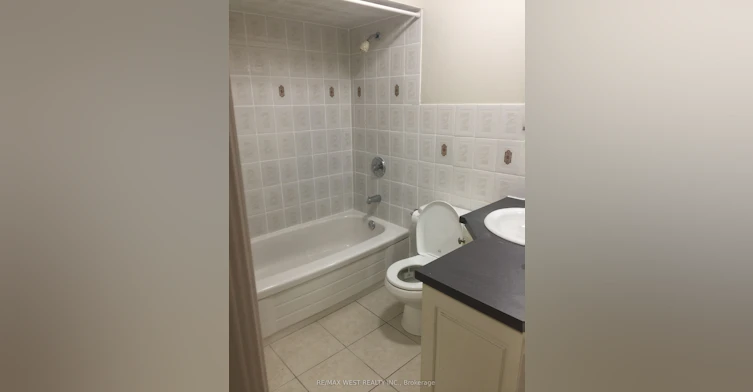 Lower-150 Wiltshire Avenue, Toronto, ON, M6N 2W1 - 7