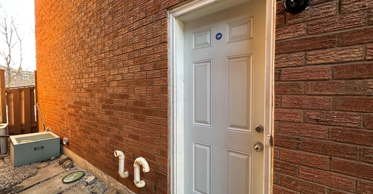 43 Windmill Boulevard, Brampton, ON, L6Y 3E9 - 4