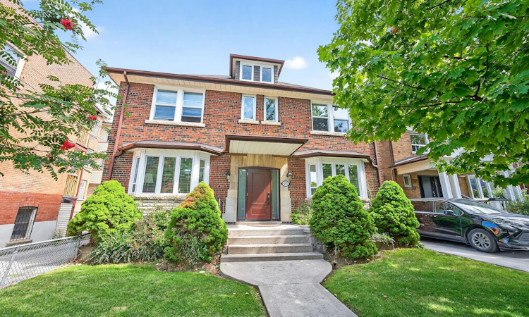 93 Northcliffe Boulevard