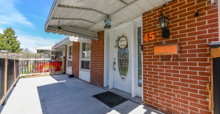 lower-45 Autumn Boulevard, Brampton, ON, L6T 2W1