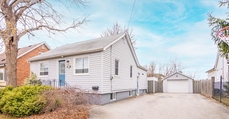 2399 Glenwood School Drive, Burlington, ON, L7R 3R9 - 2