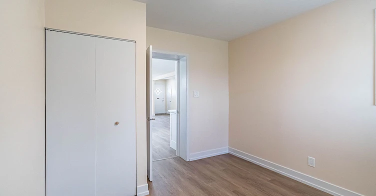 7 Highland Hill, Toronto, ON, M9A 2P7 - 10