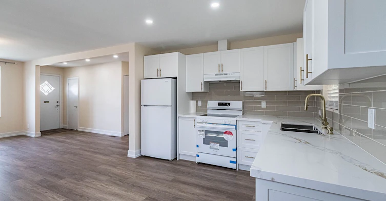 7 Highland Hill, Toronto, ON, M9A 2P7 - 16