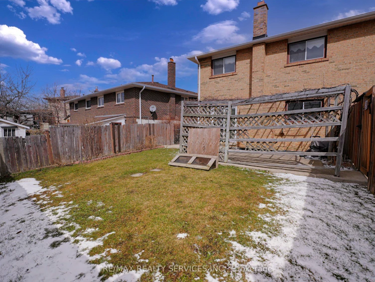 8 Cheryl Court, Brampton, ON, L6V 3C2 - 49