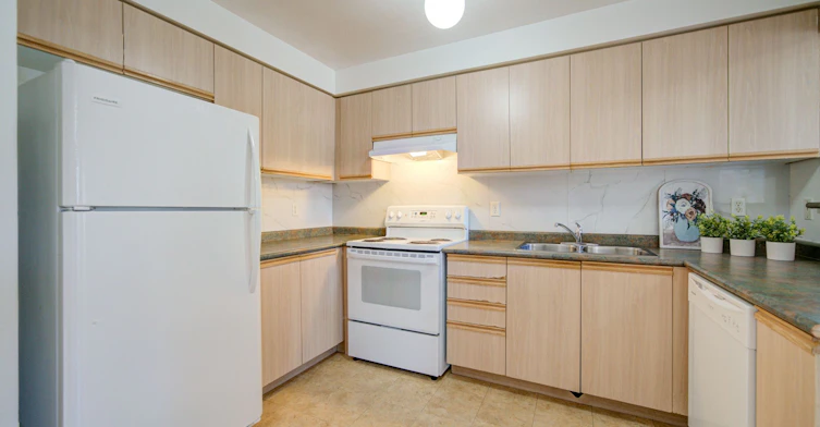 9-120 Railroad Street, Brampton, ON, L6X 5A1 - 12