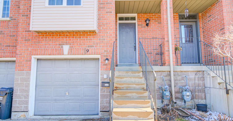 9-120 Railroad Street, Brampton, ON, L6X 5A1 - 2