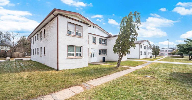 7-1037 Churchill Avenue E, Oakville, ON, L6H 1A3