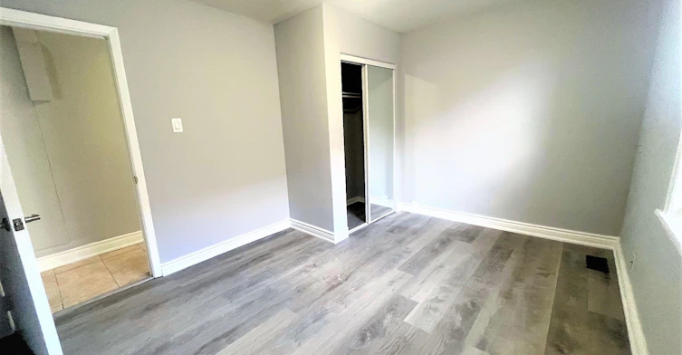 1-2 Thornton Avenue, Toronto, ON, M6E 2C9 - 10