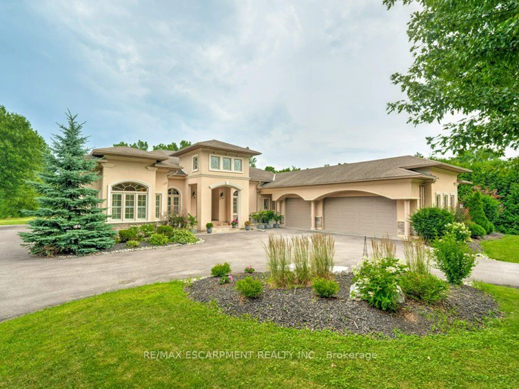 2462 No 2 Side Road N, Burlington, ON, L7P 0H1 - 2