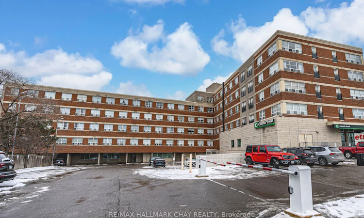 319-1415 Lawrence Avenue W