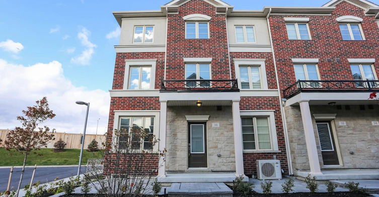 36-636 Evans Avenue, Toronto, ON, M8W 2W6