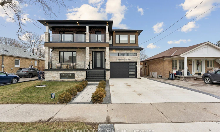 7 Ranwood Drive