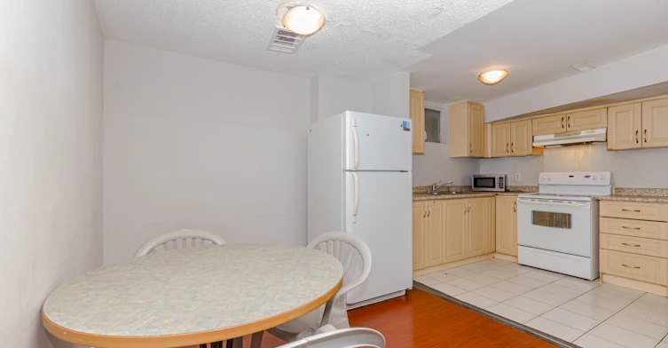 Basement Apartment-52 Timberlane Drive, Brampton, ON, L6Y 4B6 - 6