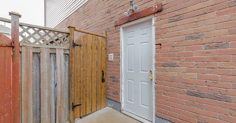 Basement Apartment-52 Timberlane Drive, Brampton, ON, L6Y 4B6 - 3