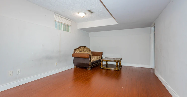 Basement Apartment-52 Timberlane Drive, Brampton, ON, L6Y 4B6 - 10