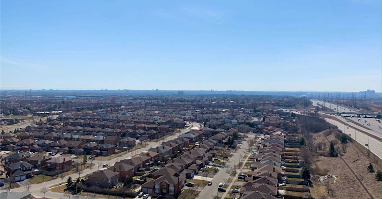 2016-349 Rathburn Road W, Mississauga, ON, L5B 0G9 - 16