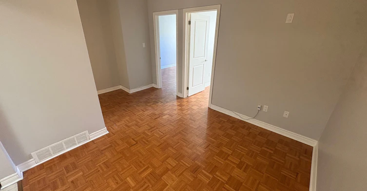 2-341 Lakeshore Road E, Oakville, ON, L6J 1J4 - 2