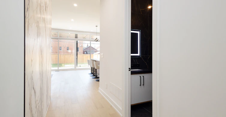 24 Twenty First Street, Toronto, ON, M8V 3L7 - 13