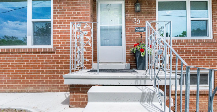 39 Meadowland Drive, Brampton, ON, L6W 2R5 - 3