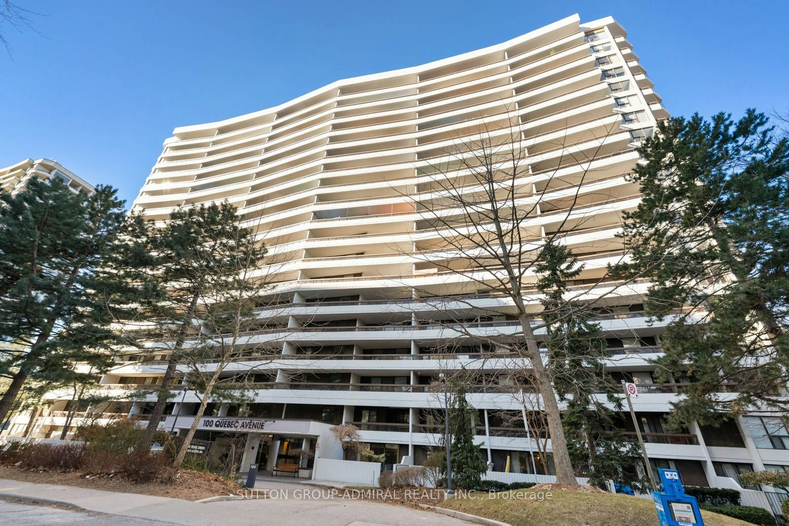 1502-100 Quebec Avenue, Toronto, ON, M6P 4B8