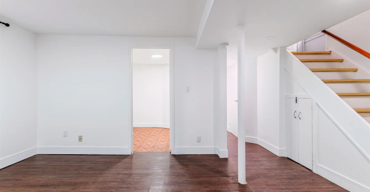 Lower-20 Castleton Avenue, Toronto, ON, M6N 3Z5 - 12