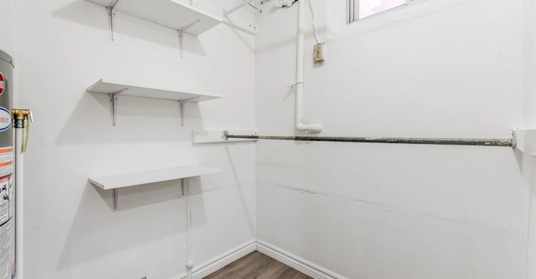 Lower-20 Castleton Avenue, Toronto, ON, M6N 3Z5 - 20