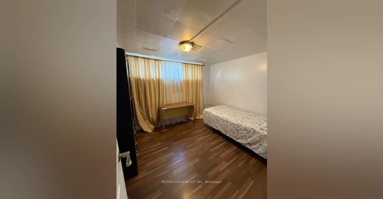 87 Lexington Avenue, Toronto, ON, M9V 2G9 - 4