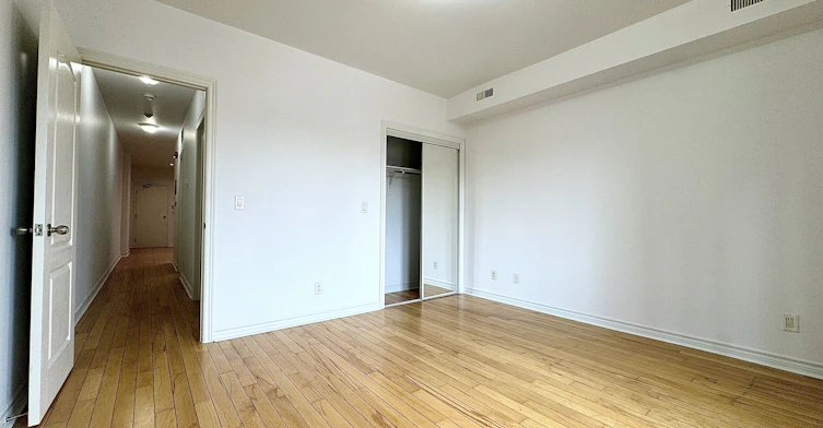4-2417 Dundas Street, Toronto, ON, M6P 1X3 - 7