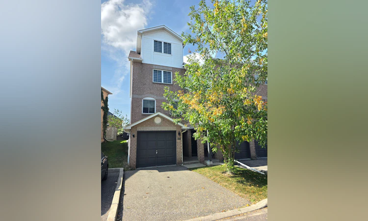 98 Spadina Road