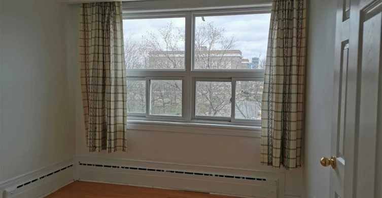 Upper-407 Royal York Road, Toronto, ON, M8Y 2R8
