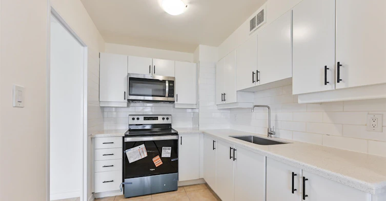 602-19 Four Winds Drive, Toronto, ON, M3J 2S9 - 14